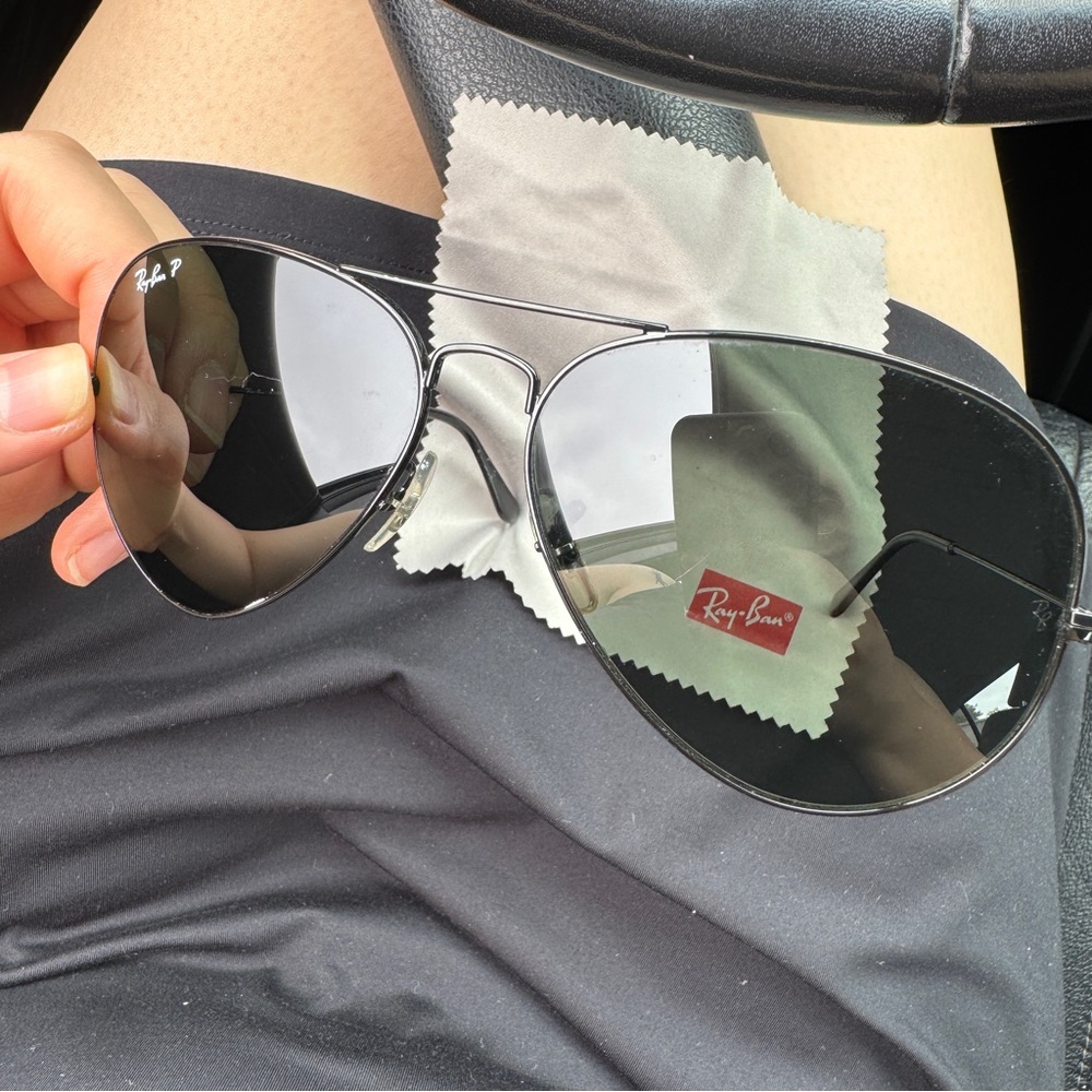 Ray-Ban Classic Black Aviator Sunglasses - Picture 5 of 11